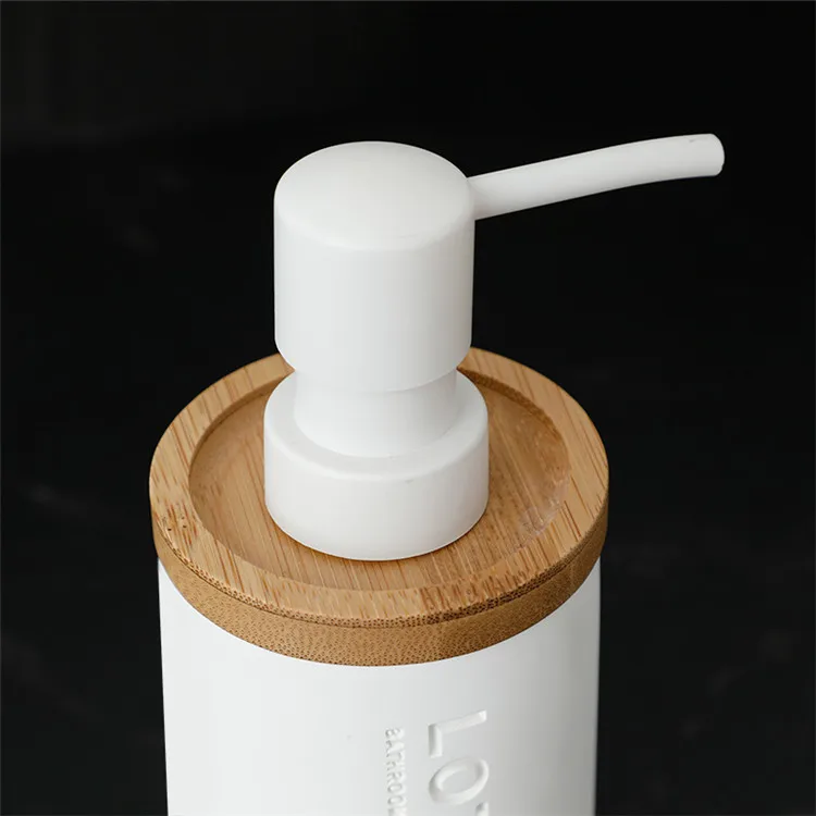 Graceful Matte Luxury Style Hotel Used Bathroom Accessories Soap Dispenser Home Goods Bathroom Sets