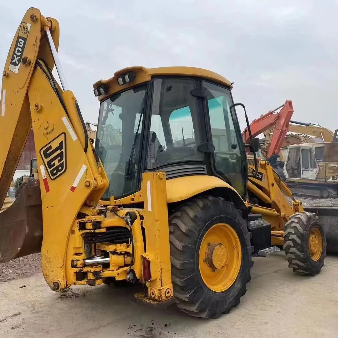 Экскаватор-погрузчик б/у JCB 3CX