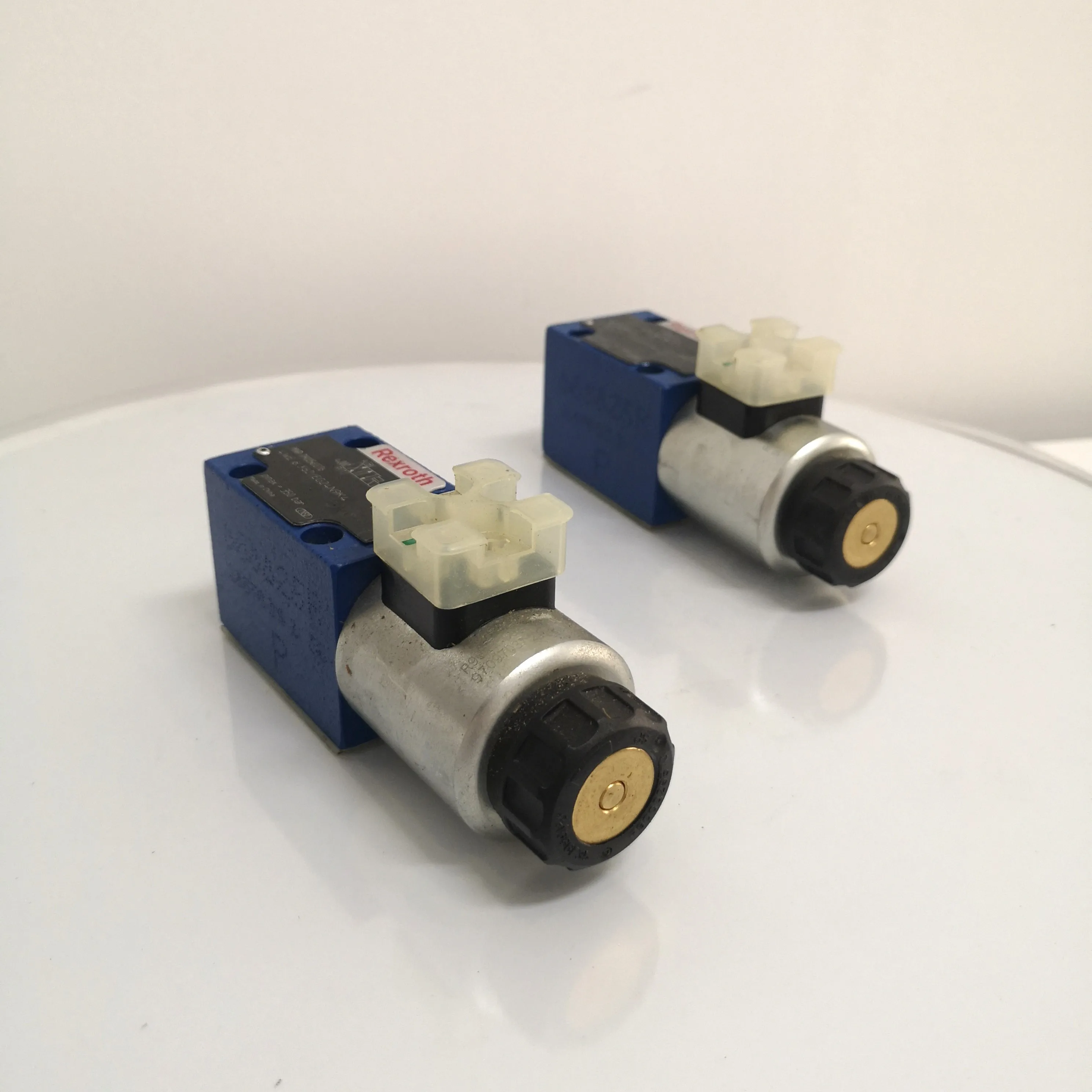 4we6y62/Eg24n9K4 R900561276 Solenoid Directional Valve for Rexroth in Stock