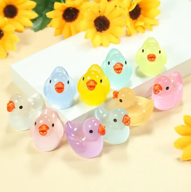 Glow In Dark Resin Ducks Charms Home Decorate Miniature Microlandschaft Yellow Ducks Resin Crafts Ornaments