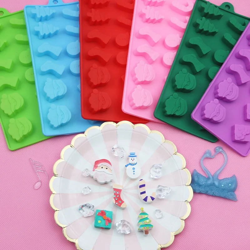 12 Cavity Christmas Chocolate Mold Ice Cube Tray Silicone Cake Baking Mold DIY Soap Mold