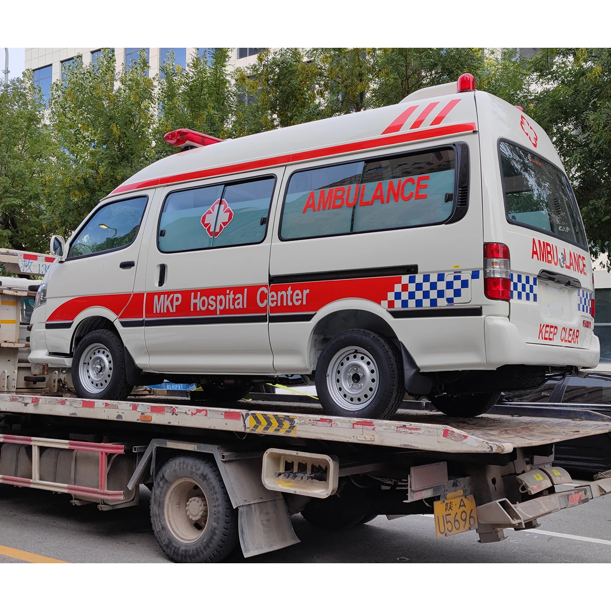 First aid equipment professional and cheaper ambulance car rhd from China professional supplier