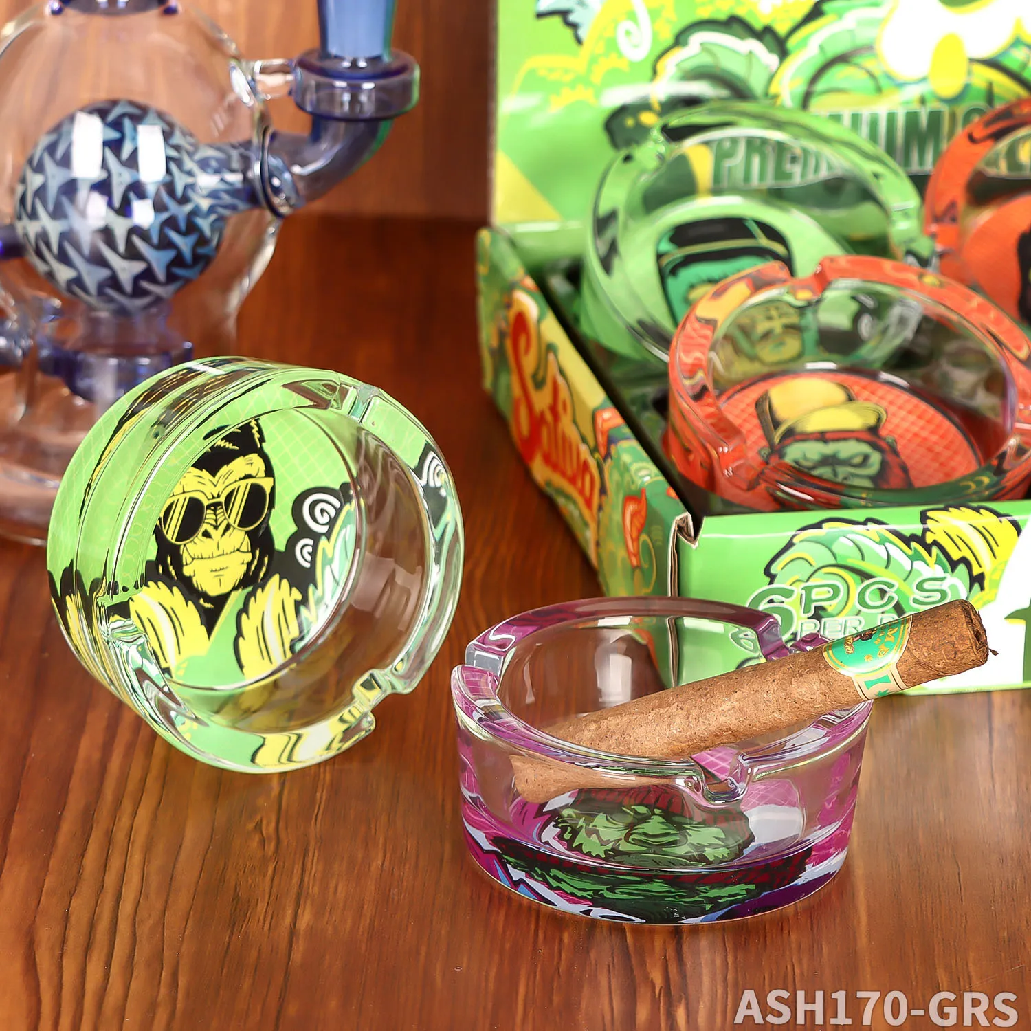 Wholesale Gorilla Design Glass Ashtray With 6 Patterns Per Display Box 85mm Cigarette Ashtray Support Custom Smoking Ashtray