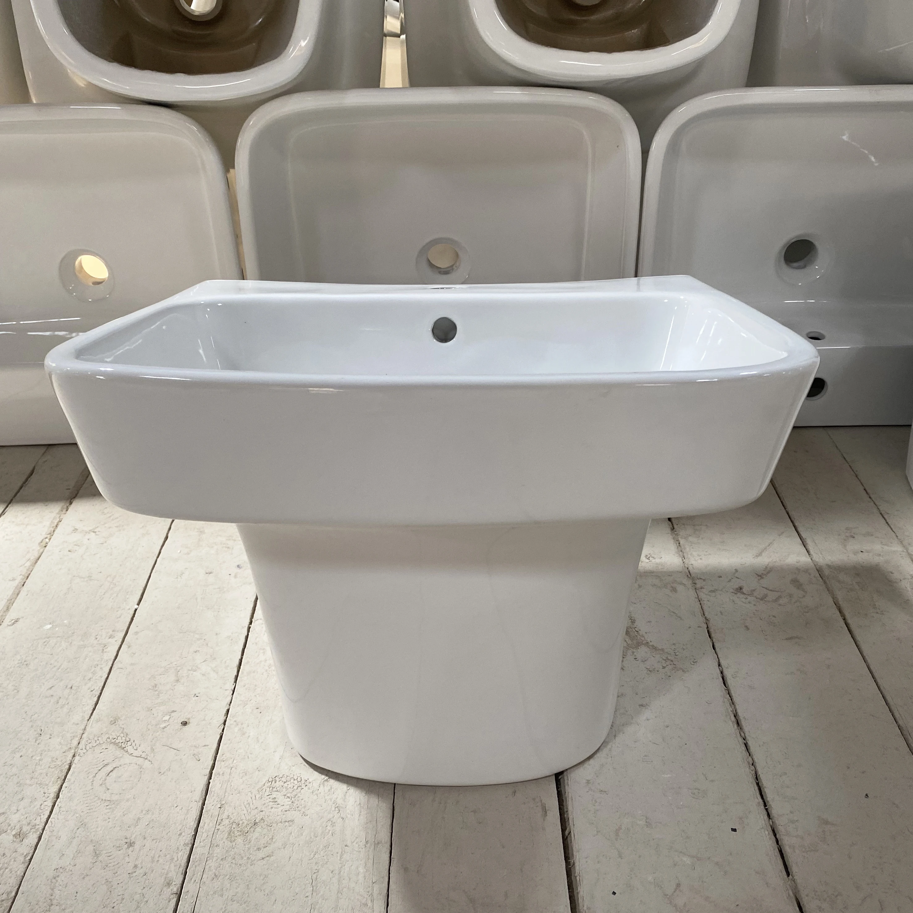 Фабричная Керамическая сантехника lavabo прямоугольная керамическая настенная раковина для ванной комнаты Белая