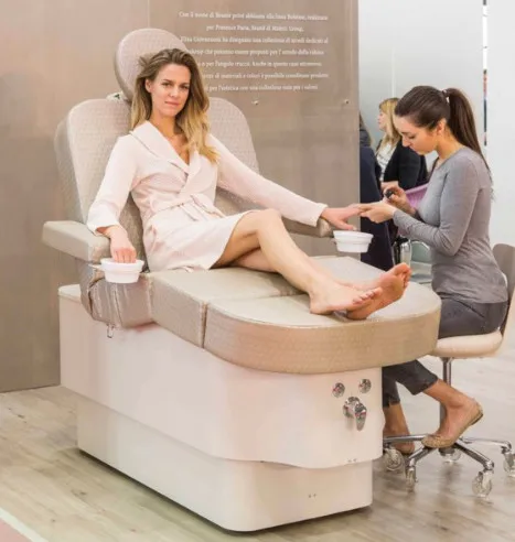 2022 new design Modern Luxury Beauty Nail Salon Furniture Pipeless Whirlpool pedicure salon chair with foot bath tub for massage
