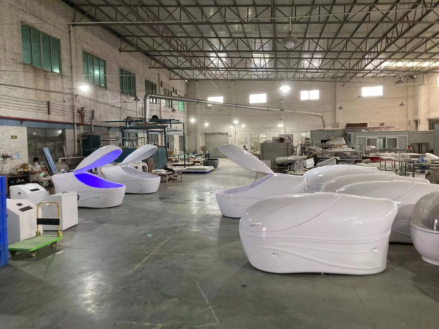 2022 tall big people floating therapy filter heat salt water pod spa sensory deprivation floatation therapy warm water tank