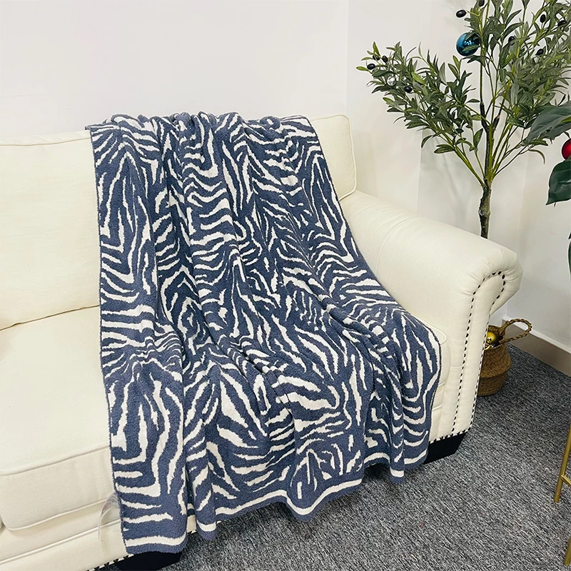 China Manufacturer 50 60 90 chunky plush thick winter chenille knit throw blankets for home bedding