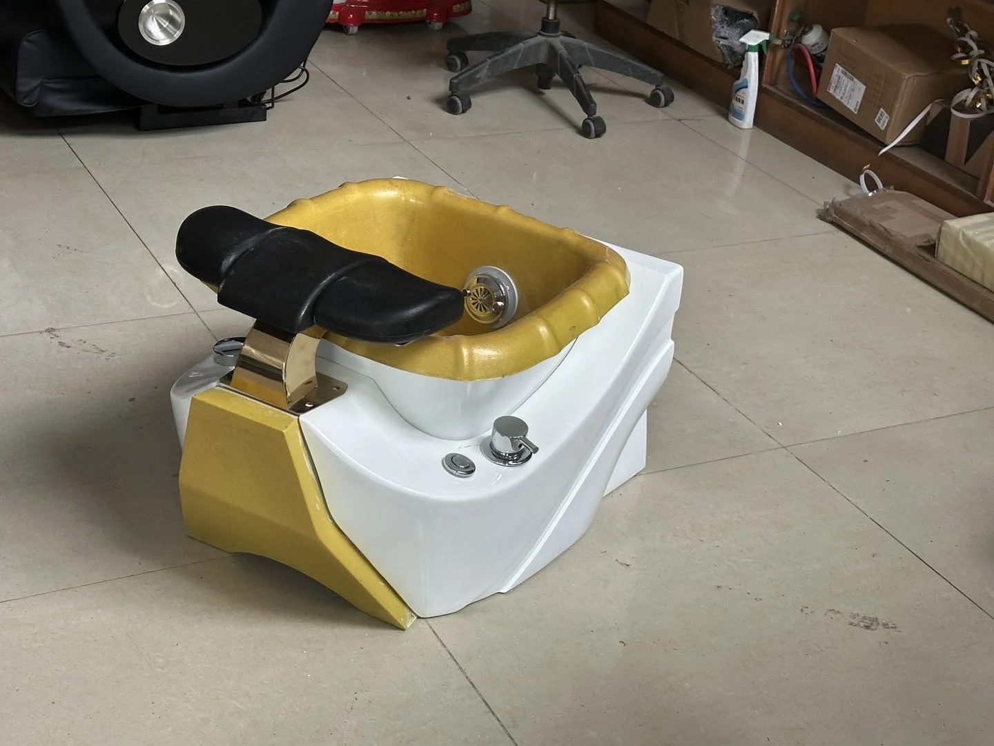 Golden Accessory White jet massage footbath Pipeless surfing pedicure sink Golden faucet pedicure bowl in pedicure basin