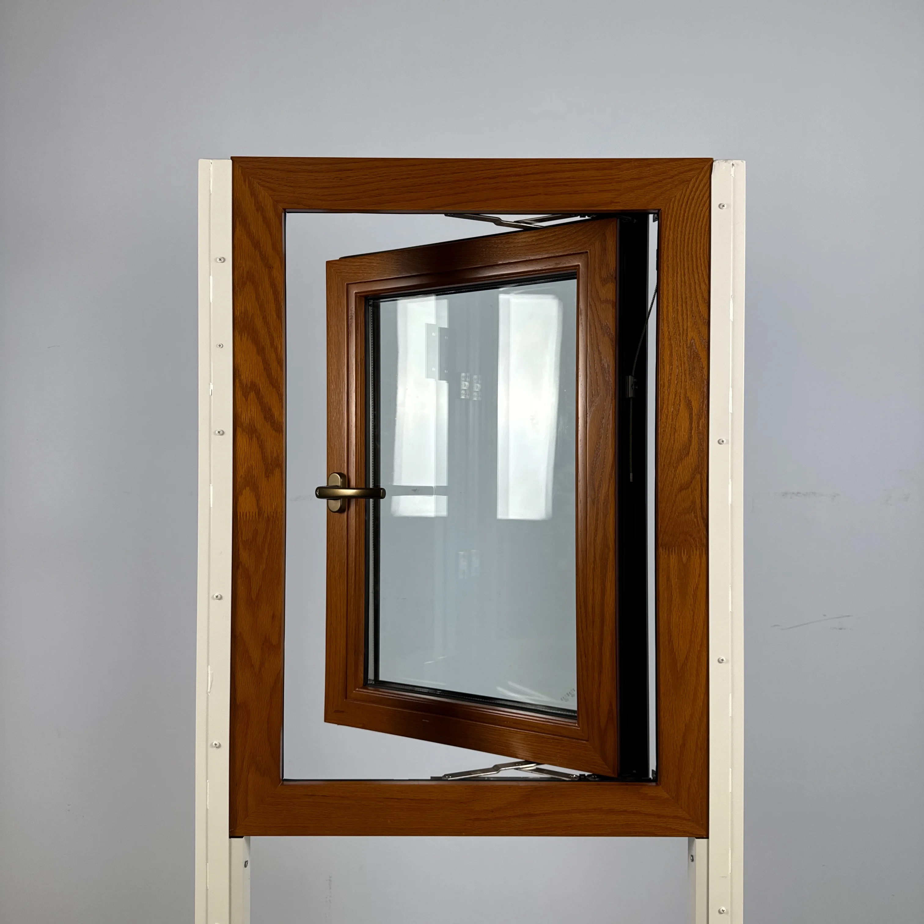 Modern Design French Window Metal Swing Casement Swing with Tempered Glass Aluminum Alloy Frame Sliding Open Style for Hotel Use