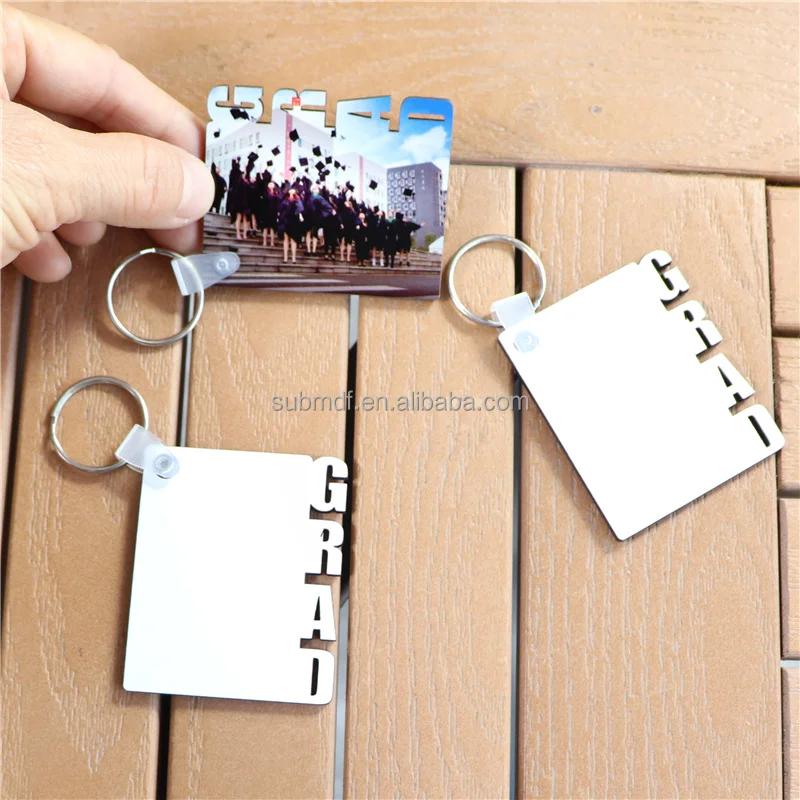 Free Sample Wholesale High Quality Double Sided MOM,GRAD,DAD Wood Keychain Custom Blank Sublimation MDF Keychains