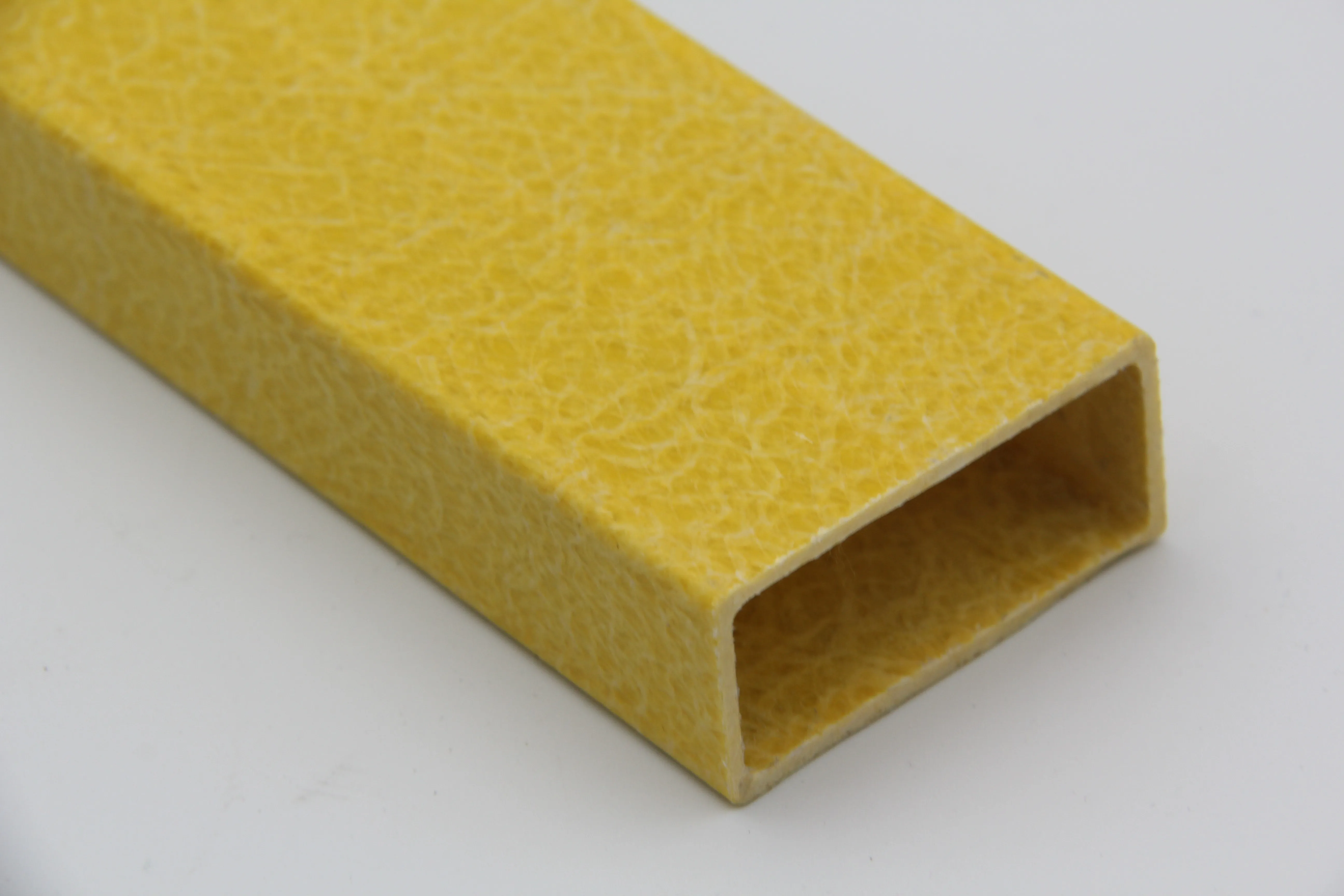 Pultrusion Profiles Manufacturer Customized Colors FRP Tubes Fiberglass Rod for Grape Stake