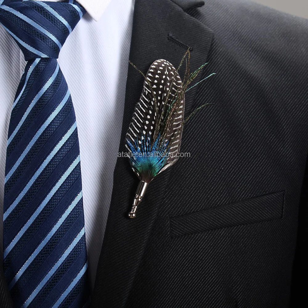1 Pcs Feather Brooch Lapel Pin Fashion Designer Handmade Men Women Novelty Peacock Feather Brooches Dress Suit Accessory Gift