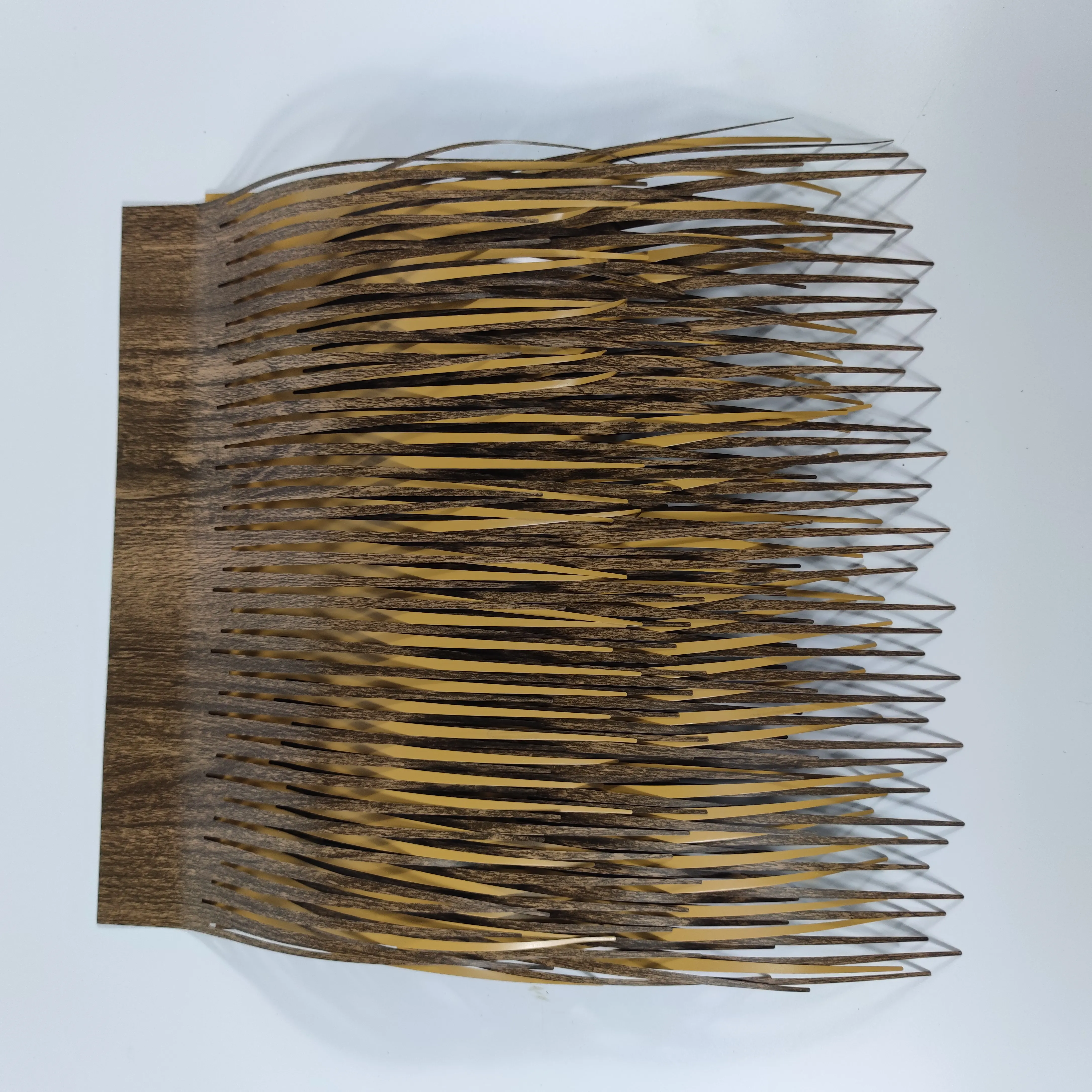 Source Manufacturer Aluminium Alloy Wind Resistance Metal Roofing Thatch Mats Roof Tiiles Leaf Roof Tiki Thatch Umbrella