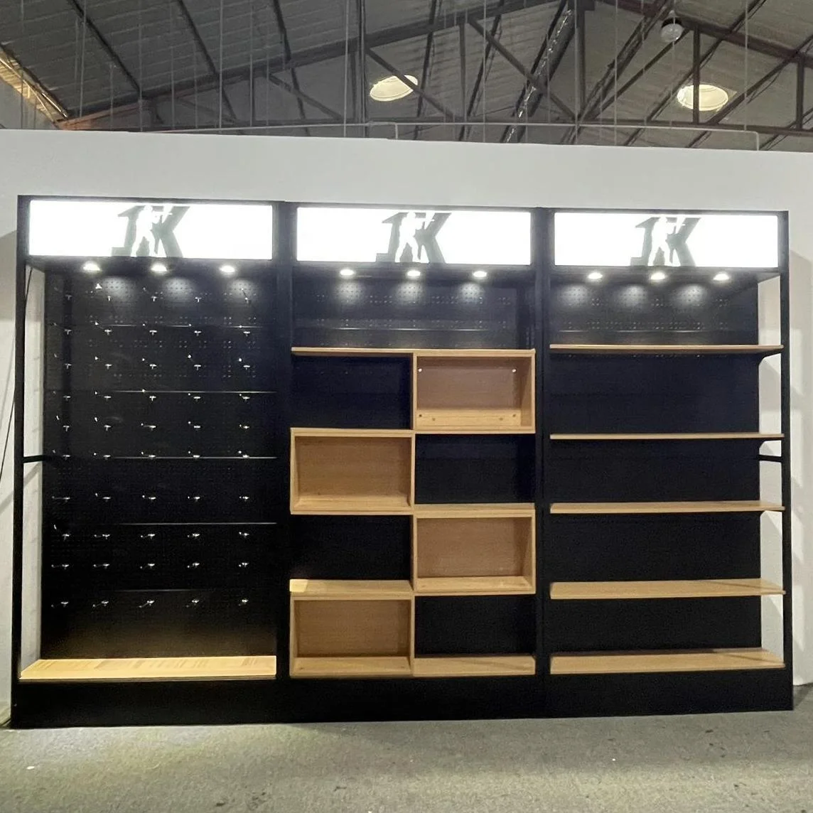 Pegboard Cellphone Accessories Display Rack Electronic Shelf Display Floor Standing Cellphone Retail Shef for Electrical Shop