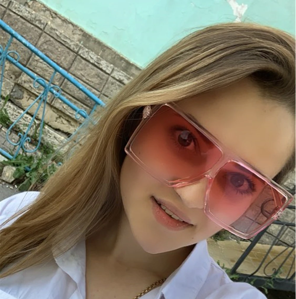 Цена по прейскуранту завода квадратные негабаритные солнцезащитные очки 2020 женские HESHENG Модные для