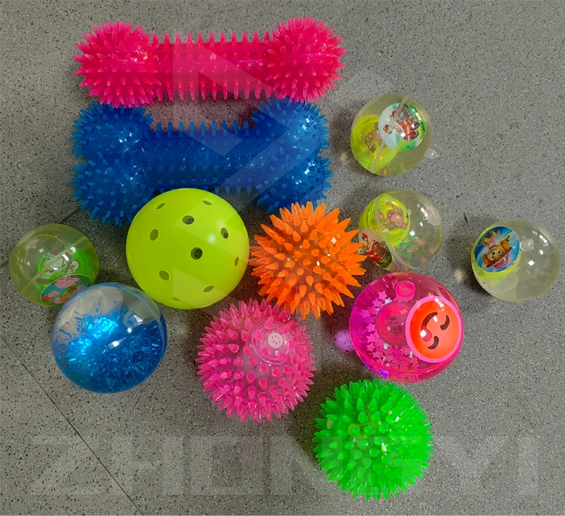 customize TPE sports massage half trigger flashing ball plastic spiky ball machine