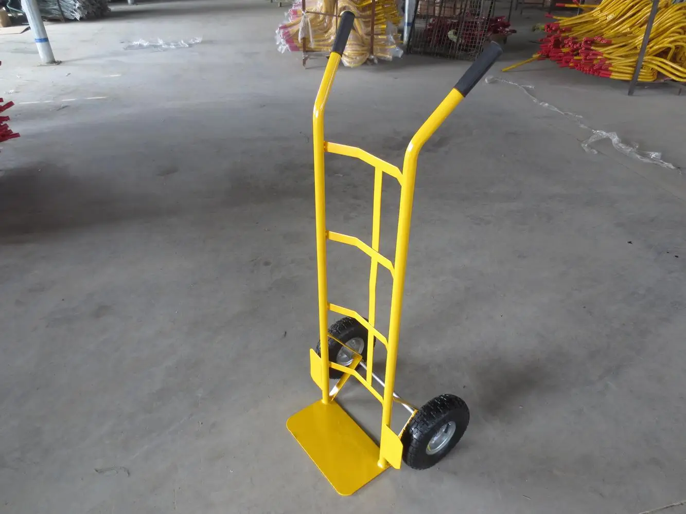 HT1830  200kg Heavy duty Hand Truck with 10 inch wheel