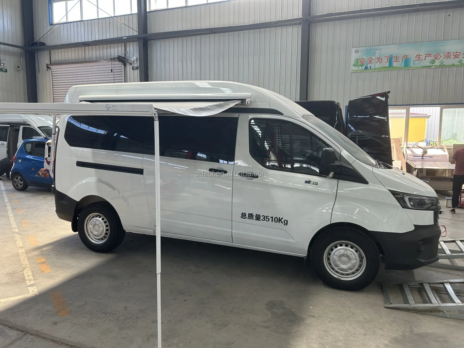 Chinese Jinbei RV Ford Transit Mobile luxury Australian Small Teardrop Off Road RV Caranvan House for Sale