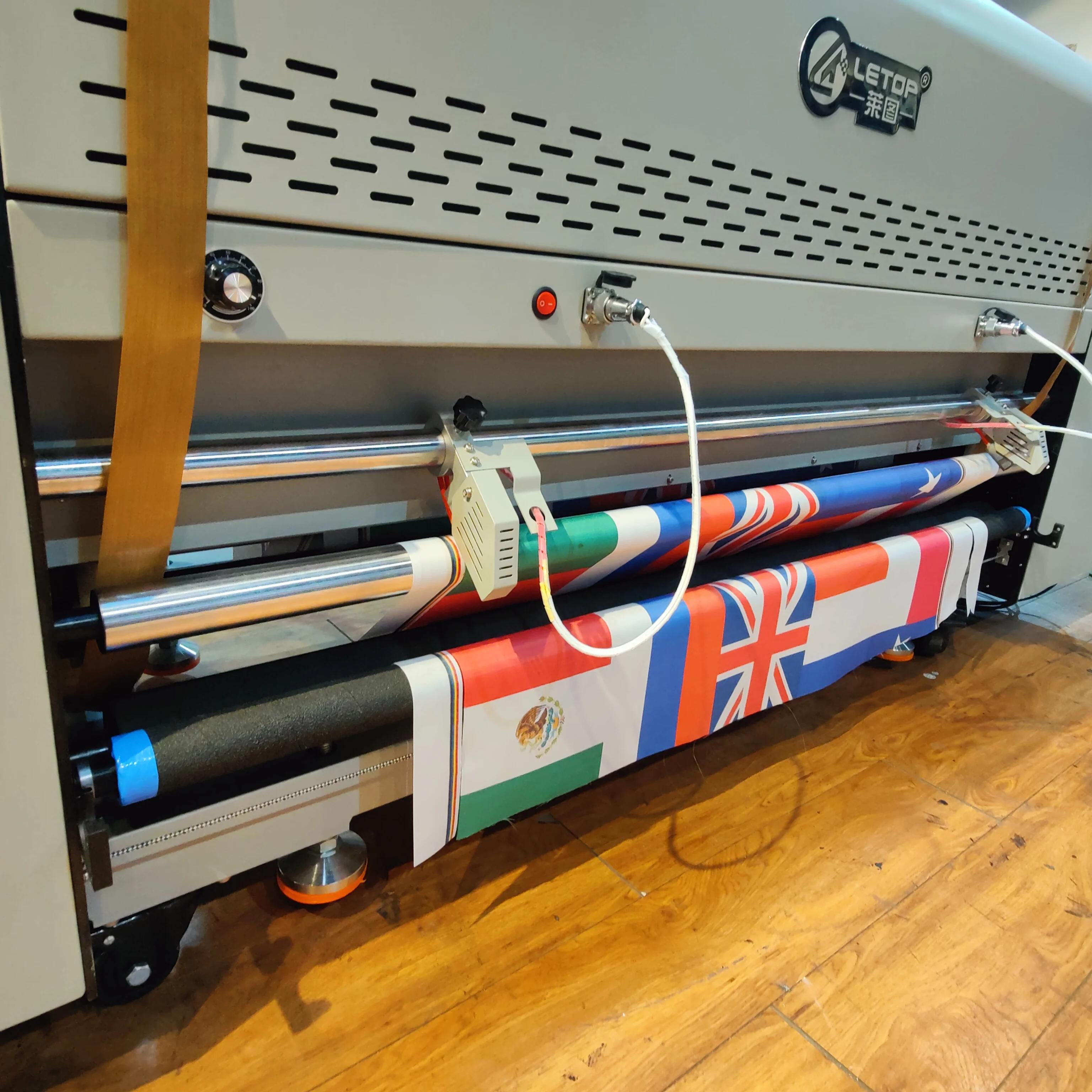 LETOP 1.3m Width 2 Printheads LT-1302 Full Color Sublimation Printer Digital Flag Printing Machine Direct To Make Flags