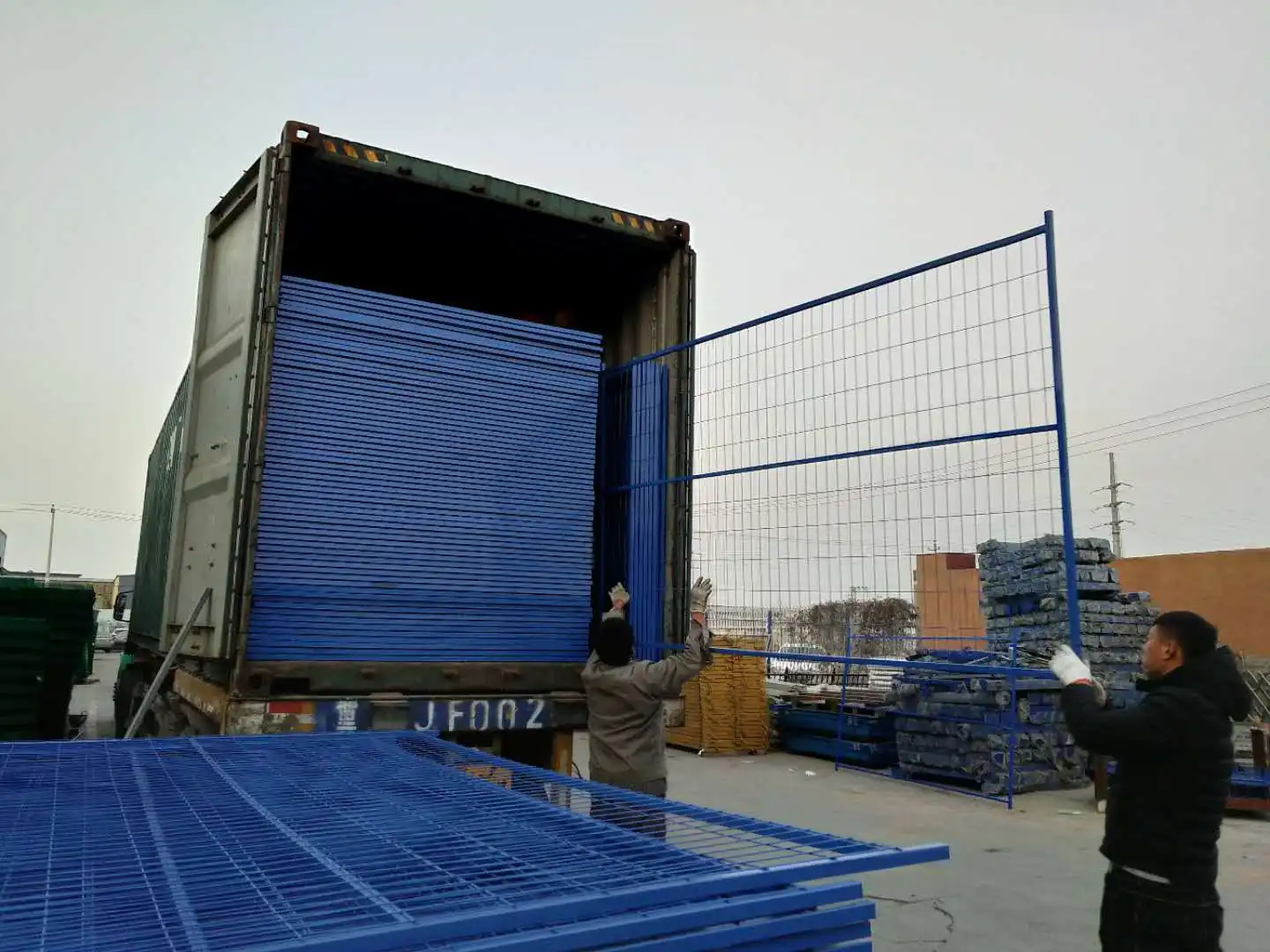 fence Wire Metal Square  Round Tube Fencing/Coated Wire Mesh Fence/  Trellis & Gates Steel Direct Factory prices for fencing