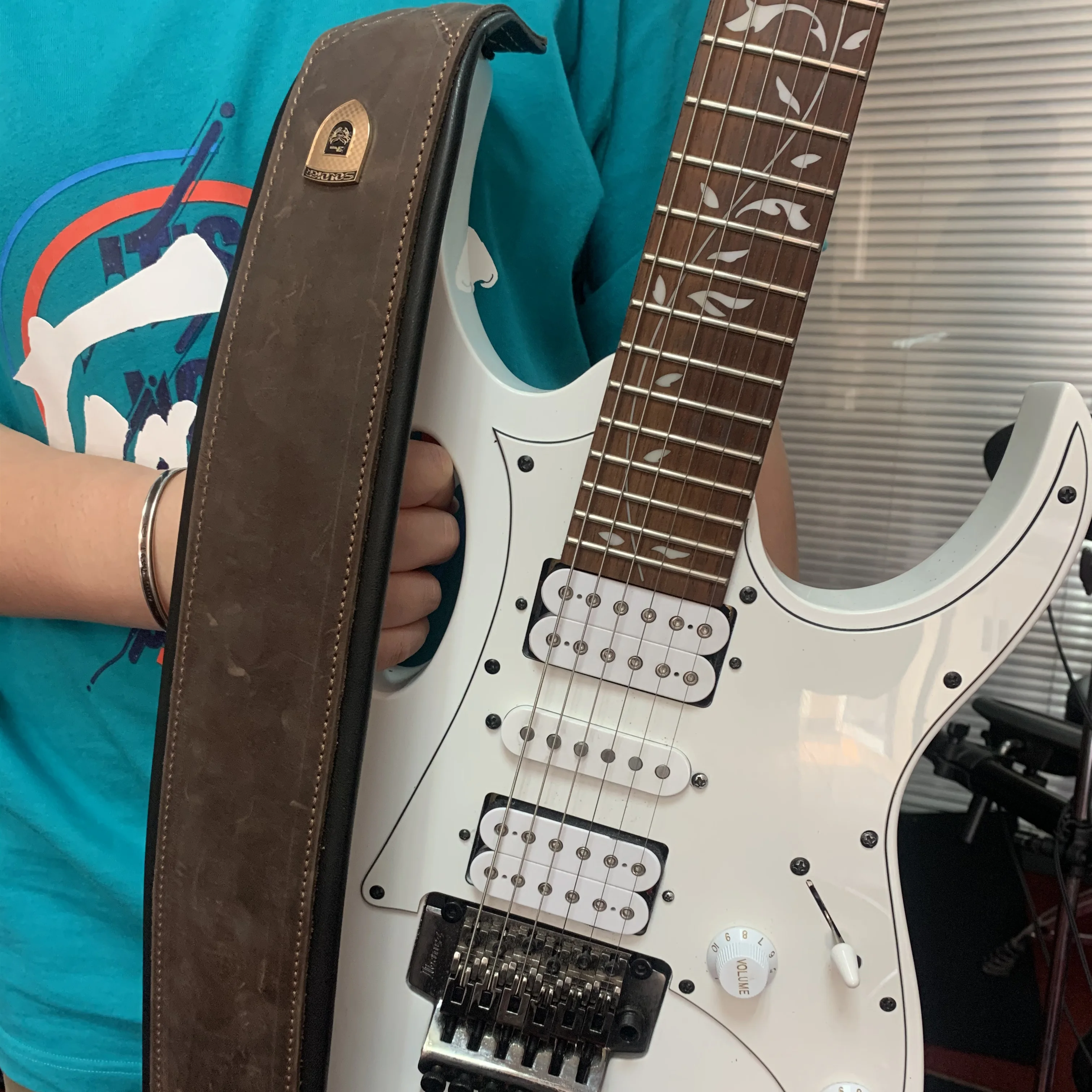 Soldier Top Grain Leather Cowhide  Padded Guitar Strap for Electric Bass Guitar Adjustable Belt