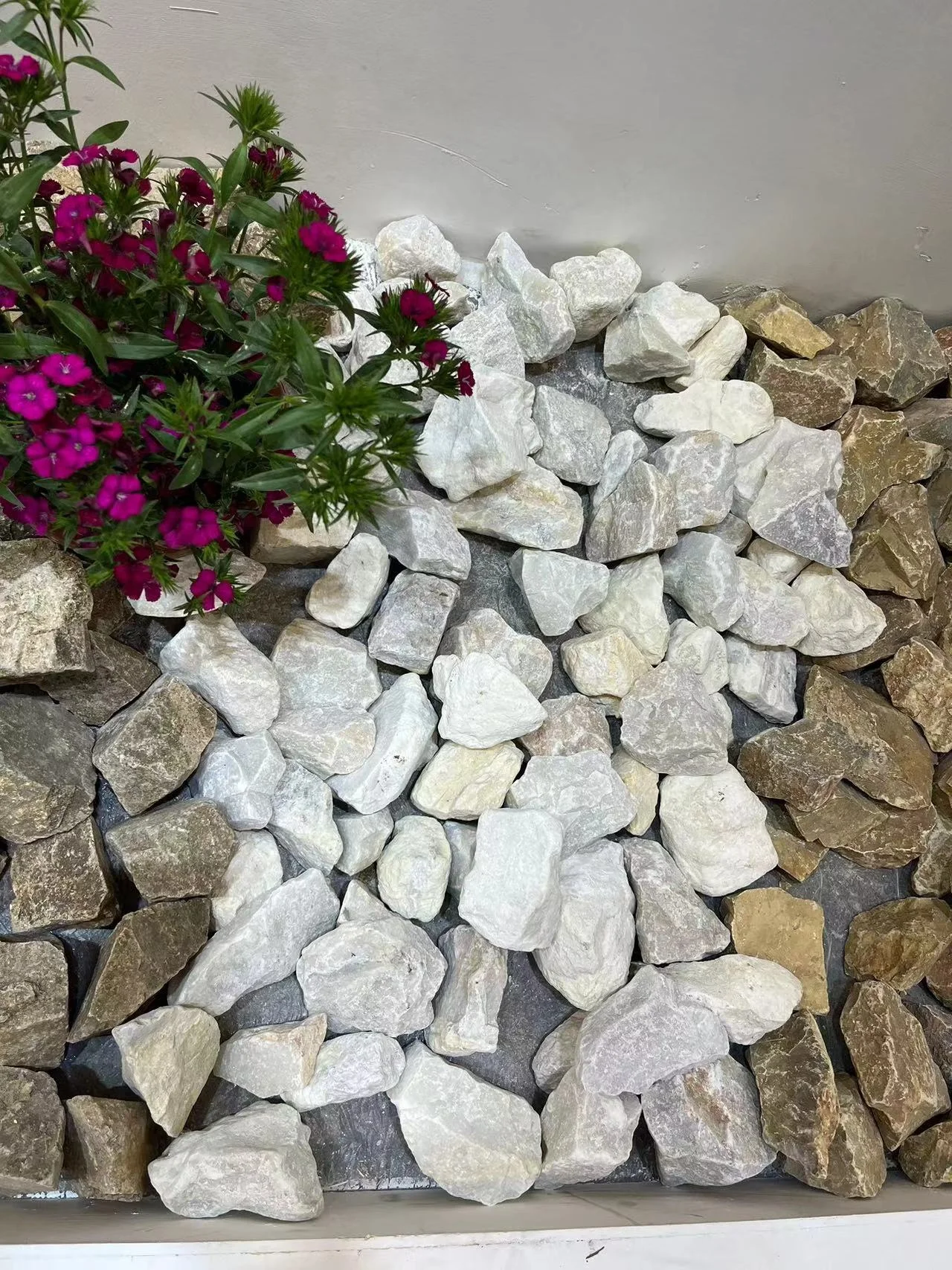 white Natural Surface Granite Paving Stone Cubestone Driveway Paver