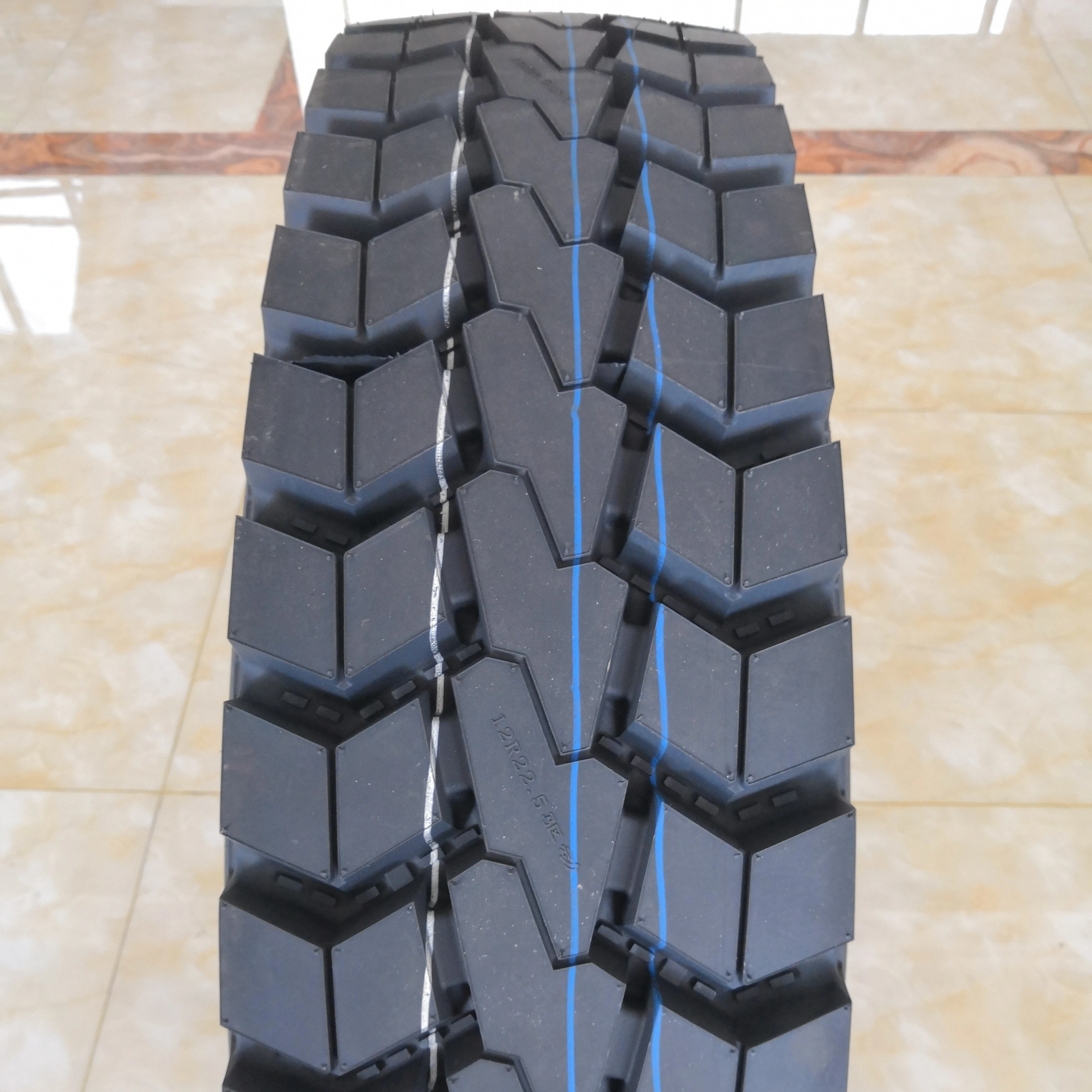 tbr tires factory China Radial Truck Tyres price llantas size 9.5r17.5 11R22.5 12R22.5 tyres for