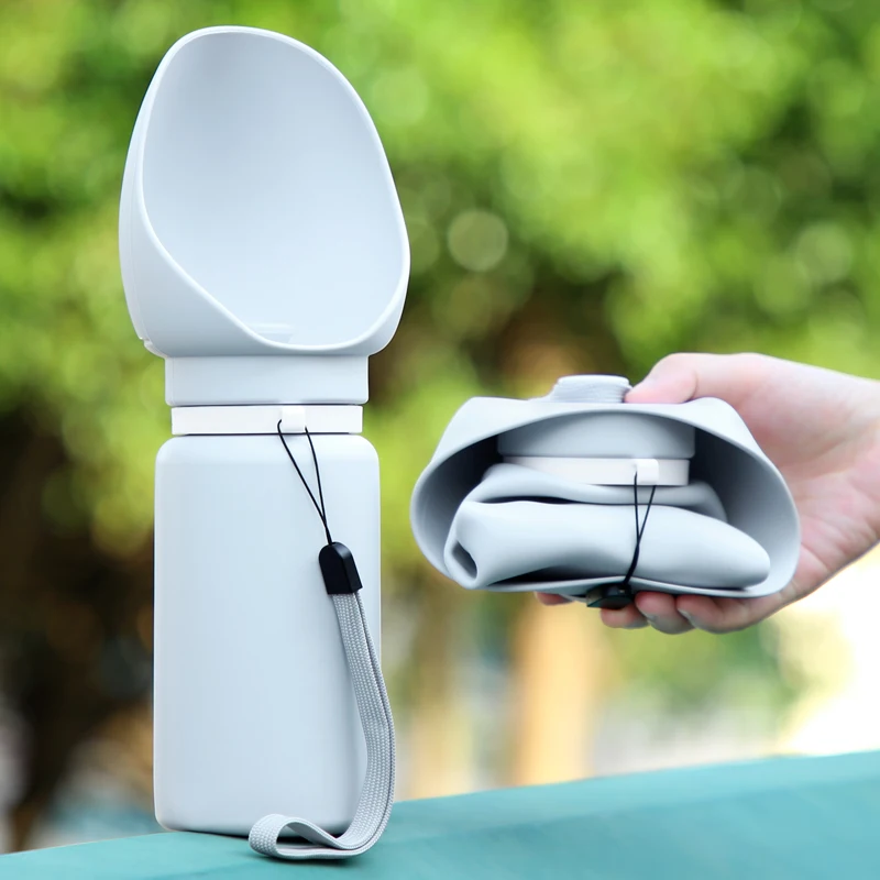 Custom Hot Sale New Arrival Idea 2024 550ml 750ml Travel Walking Silicone Dispenser Dog Accessories Supplies Pet Water Bottle