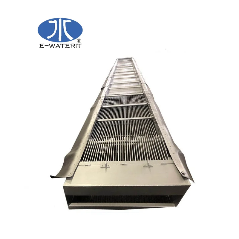 Automatic solid liquid separation rotary bar screen for waste water