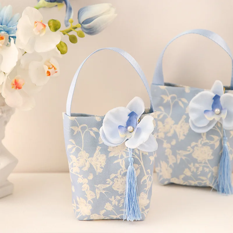Advanced hand drawn exquisite flowers portable gift bag with tassel