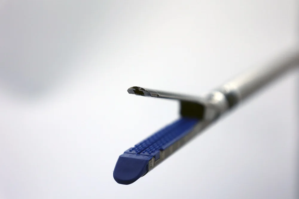 Одноразовый эндоскопический линейный резак-степлер с перезарядкой 60 мм