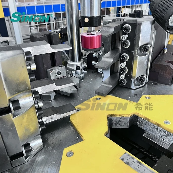 Aluminum Window Assembly Crimping Machine Automatic Hydraulic Type Window Machines