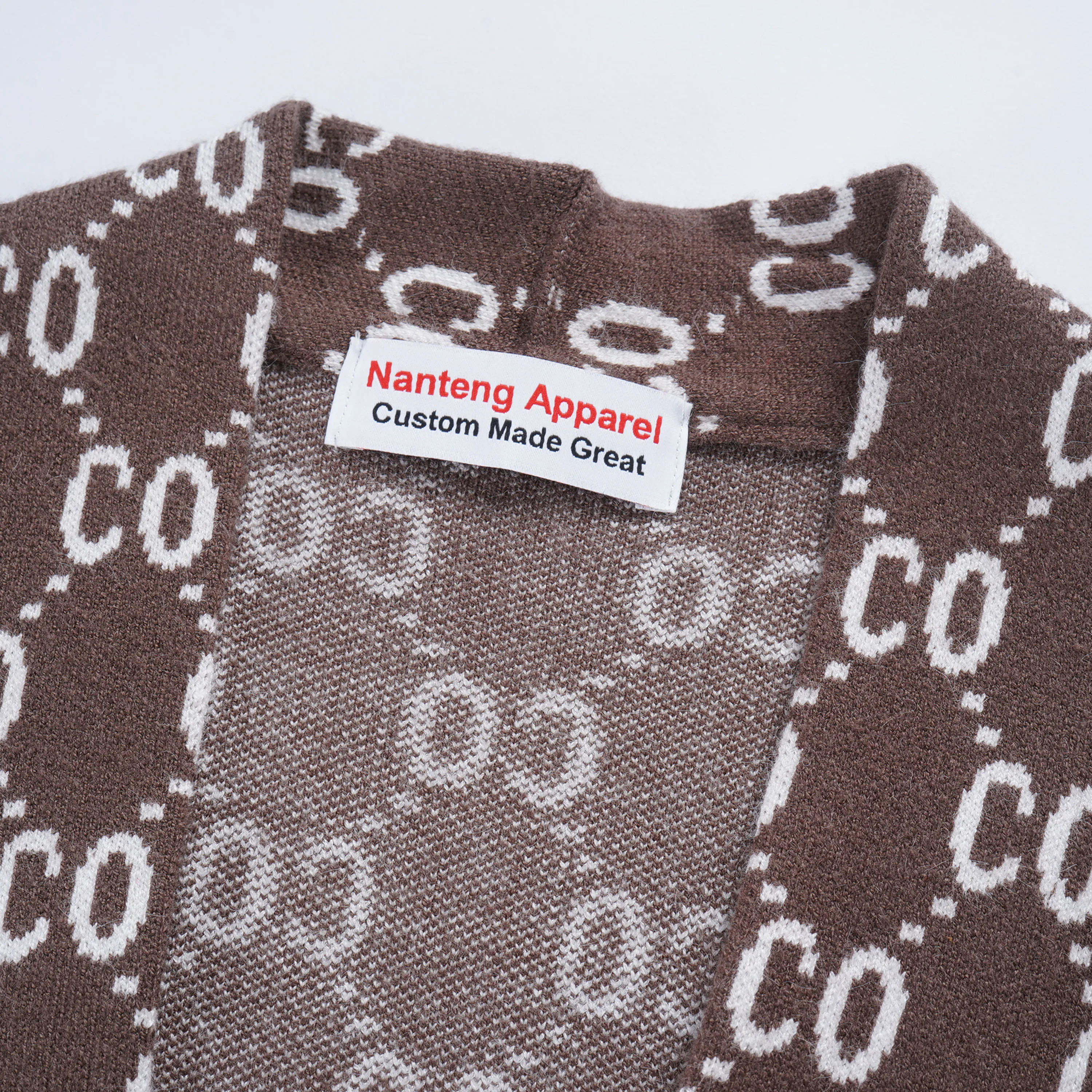 Nanteng Custom Super Fine Full Logo Argyle Jacquard V-Neck For Business Wool Knitwear Button Men Cardigan Sweater