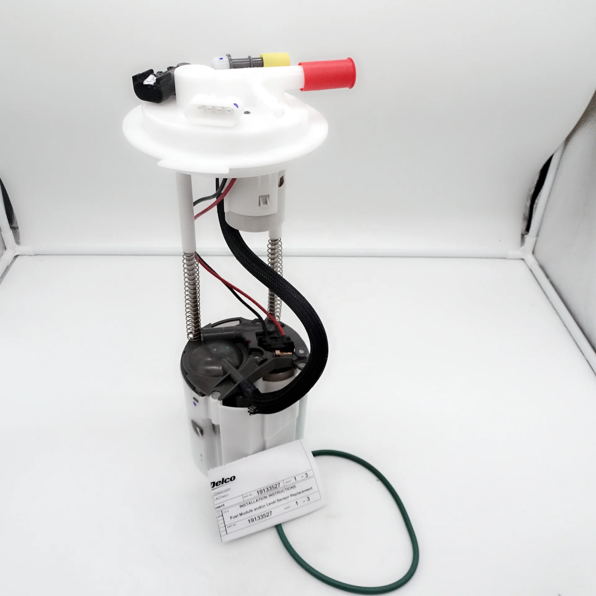 Fuel pump assembly fits GMC vehicle