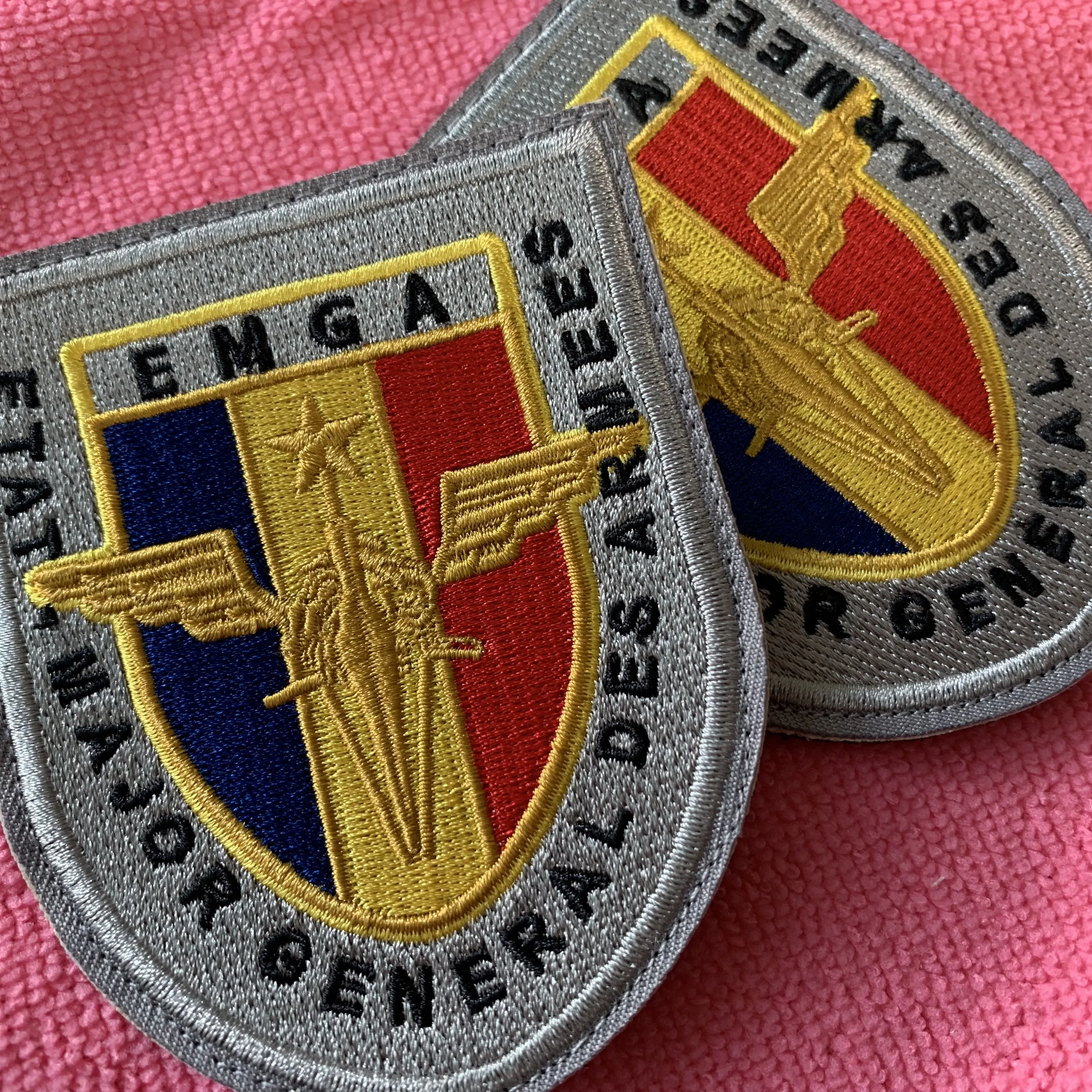 Eco-friendly new design 3D pull logo embroidery patch with hook backing,removable hook&loop backing twill embroidery tag for cap