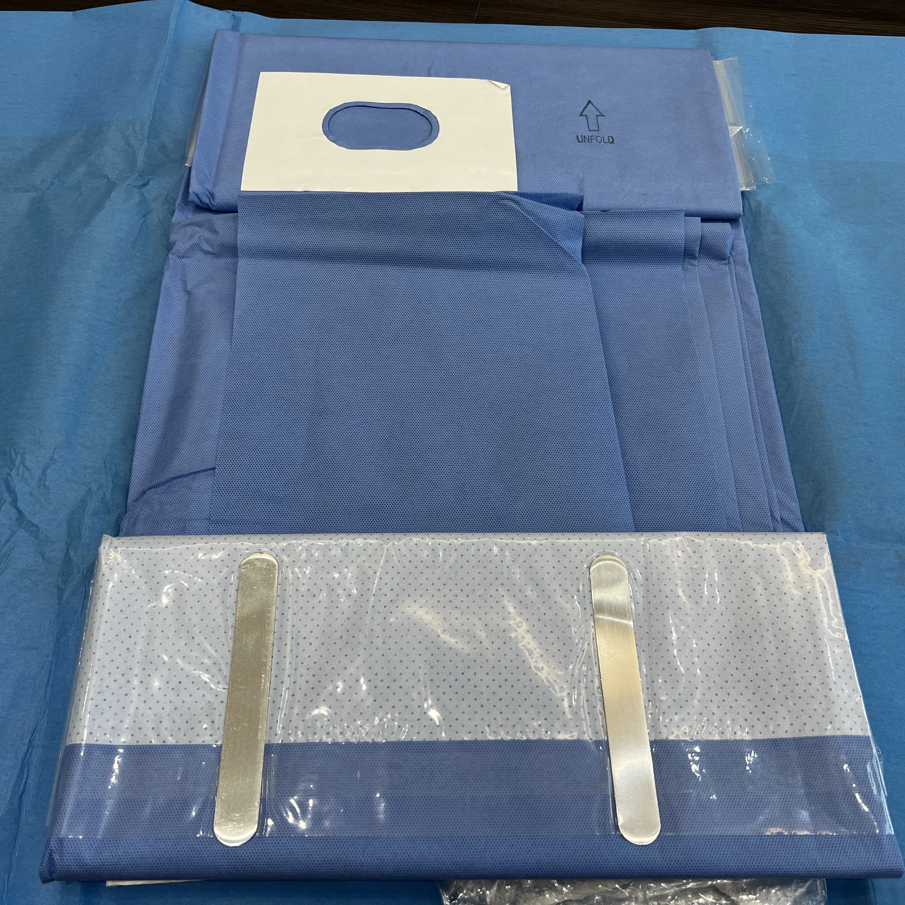 Medical supplies Angiographic procedures Cardiovascular Angiography Drape Set Pack with 4 holes for hospital medical consumables