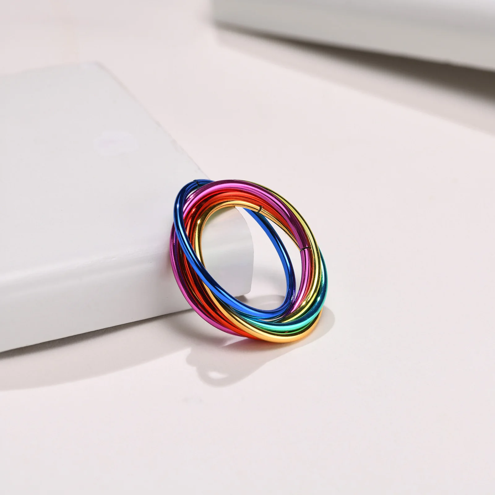 Popular Design Jewelry Trendy Interlocking Finger Ring for Couple PVD Stainless Steel Six Color Rainbow Loop Ring