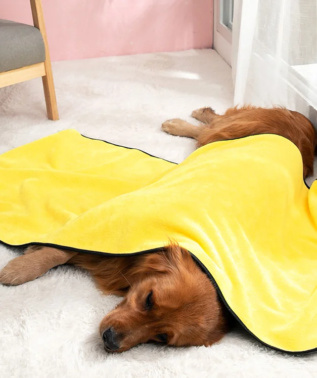 For dogs and cats use a large bath towel with thick coral velvet pet cleaning supplies dog drying towel custom logo