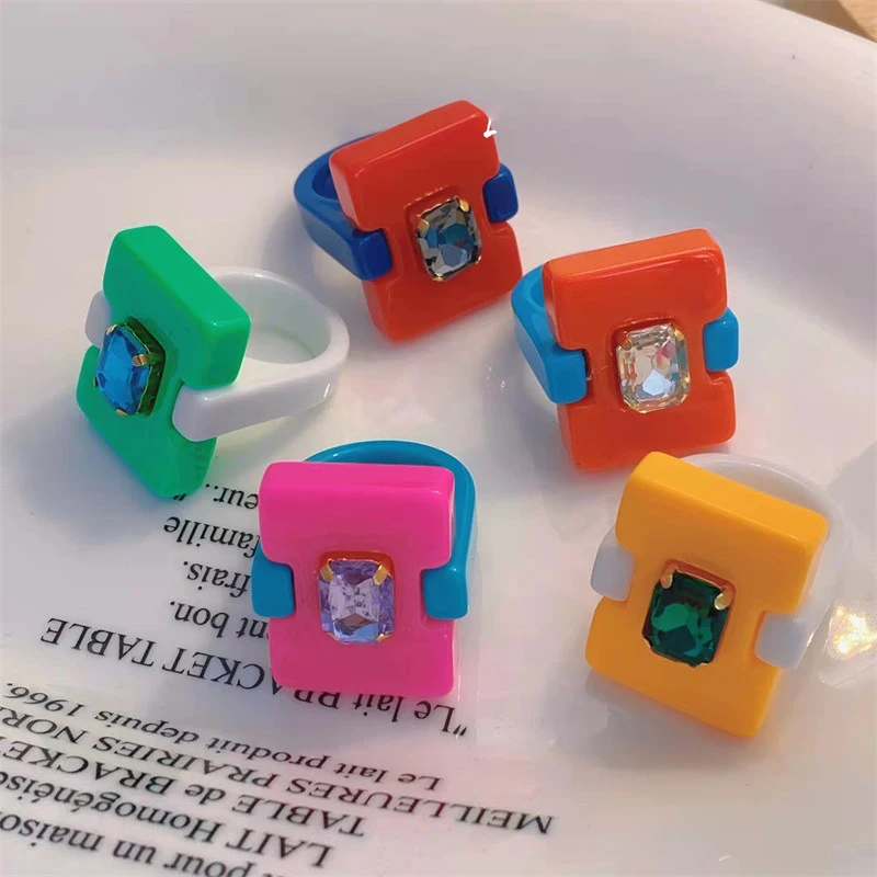 New Fashion Clear Geometric Big Resin Ring Wholesale Chunky Women Plastic Rings Crystals Rhinestones Rings Girls Jewelry