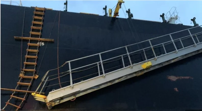 CCS Approval SOLAS Standard Marine Rope Ladder Pilot Ladder Embarkation Ladder Safety Equipment