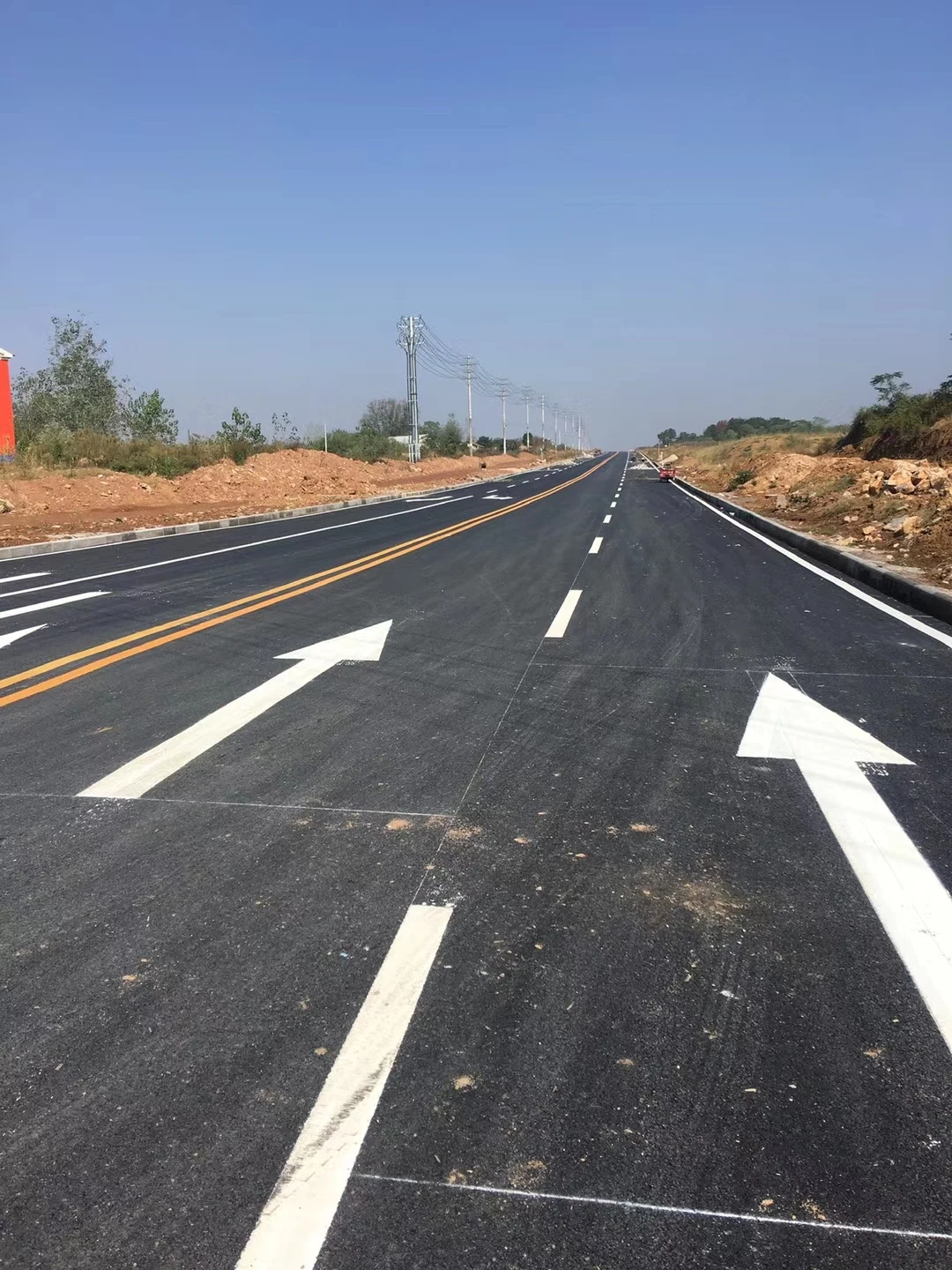 Factory Direct Offer Guangzhou TOP WAY TRAFFIC Hot melt road marking paint