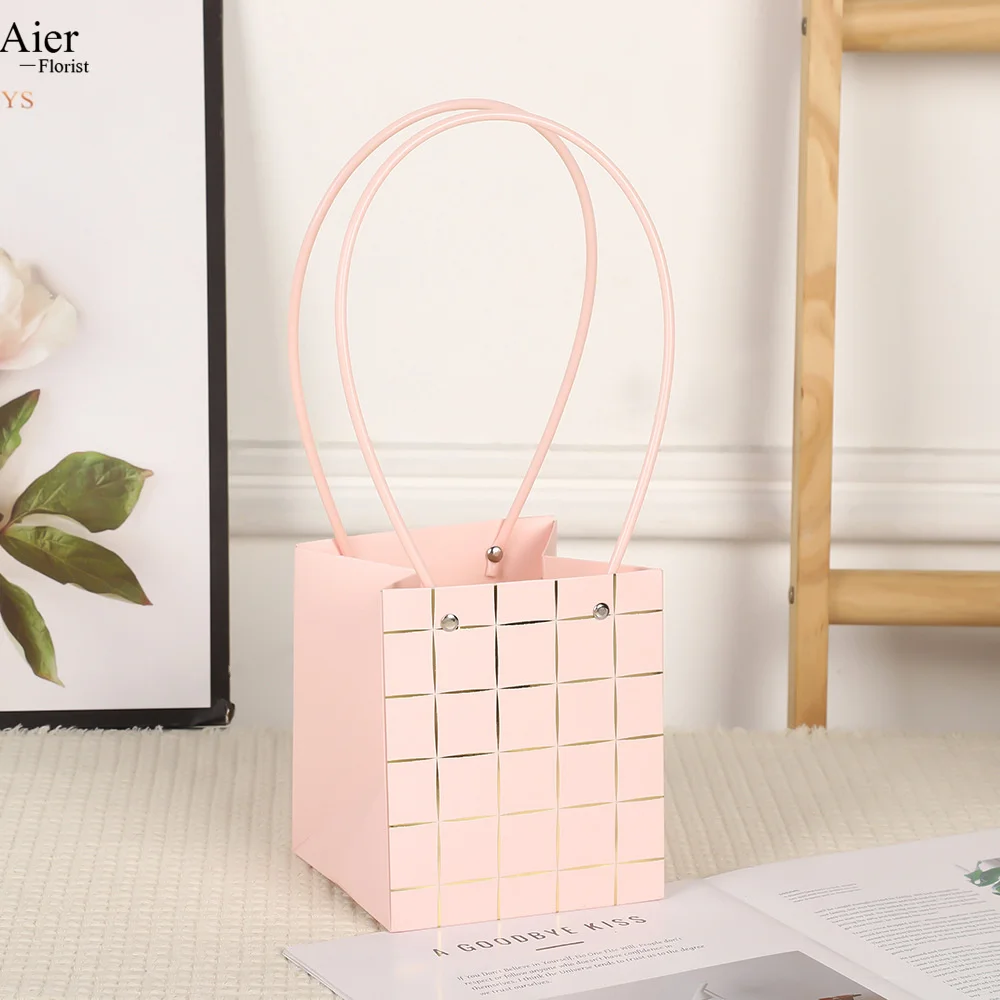 Aierflorist водонепроницаемая золотая линия блестящая пластиковая труба с тиснением Цветочная подарочная упаковка Сумка принтом для букета