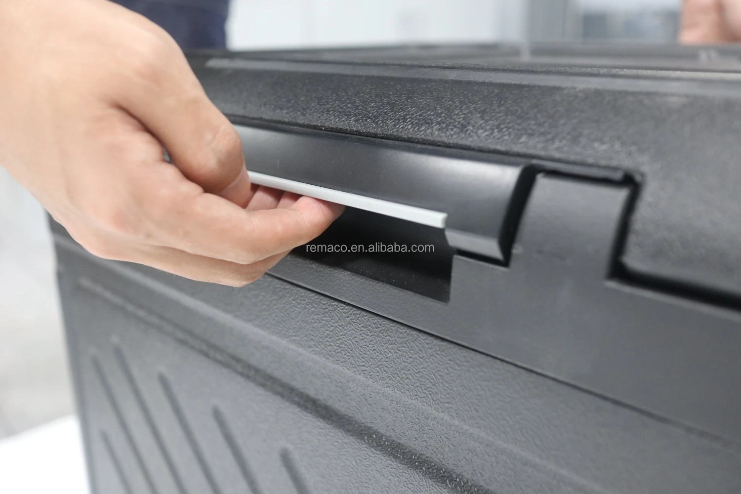 Outdoor Camping Dual Open Zone 60L Portable Car Fridge Freezer Refrigerator