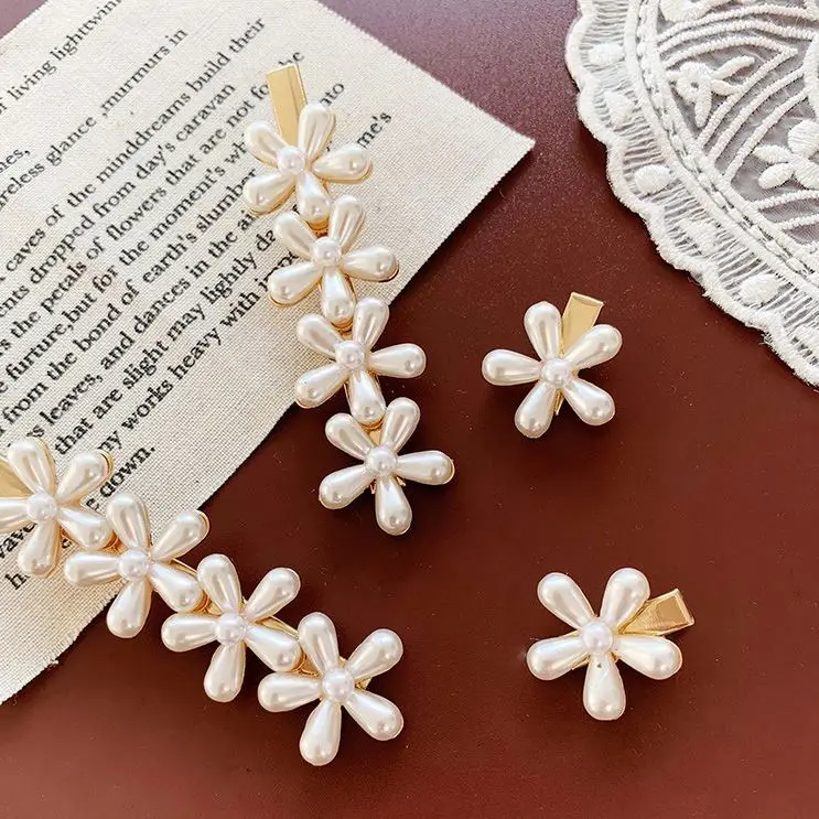 
New Women French Style Fashion Pearls Hair Clip Hair Accessories Girls Daisy Flower Clips Bobby Pins Barrette Hairpin 