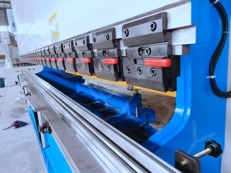 160 ton 6 meter DA41 CNC  hydraulic metal sheet bending machine