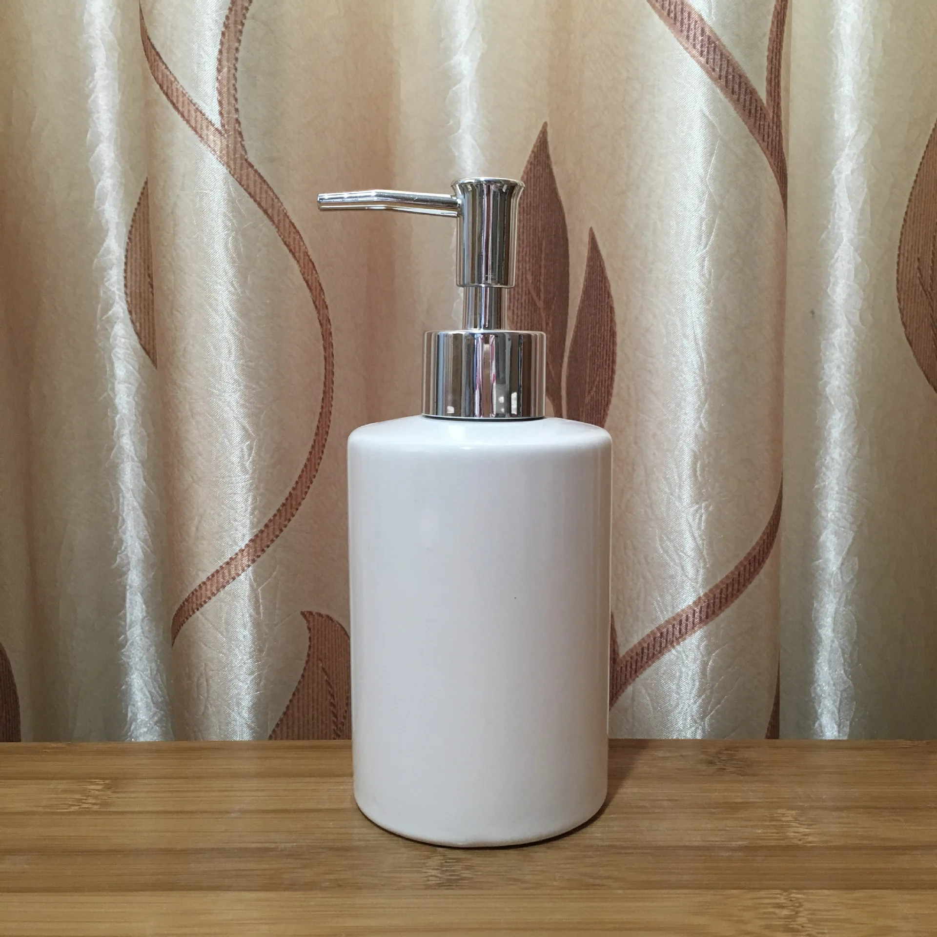 4Pcs Nordic Empty White Ceramic Lotion Bottle Soap Dispenser Toothbrush Holder Cup Bathroom Products Accessories Set