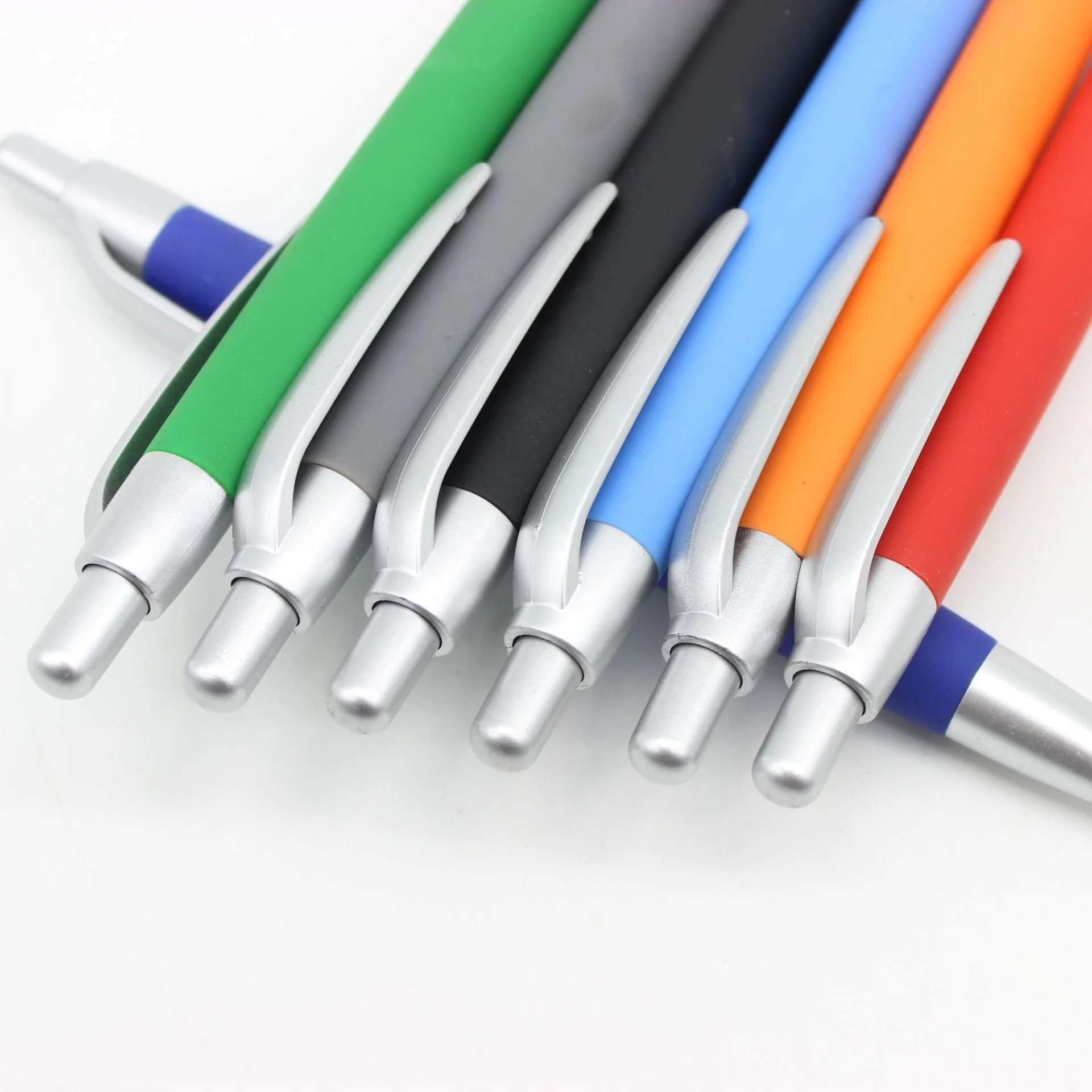 Hot stationery comfortable colorful oil based click type plastic ballpoint pen with custom logo for hotel advertising promotion