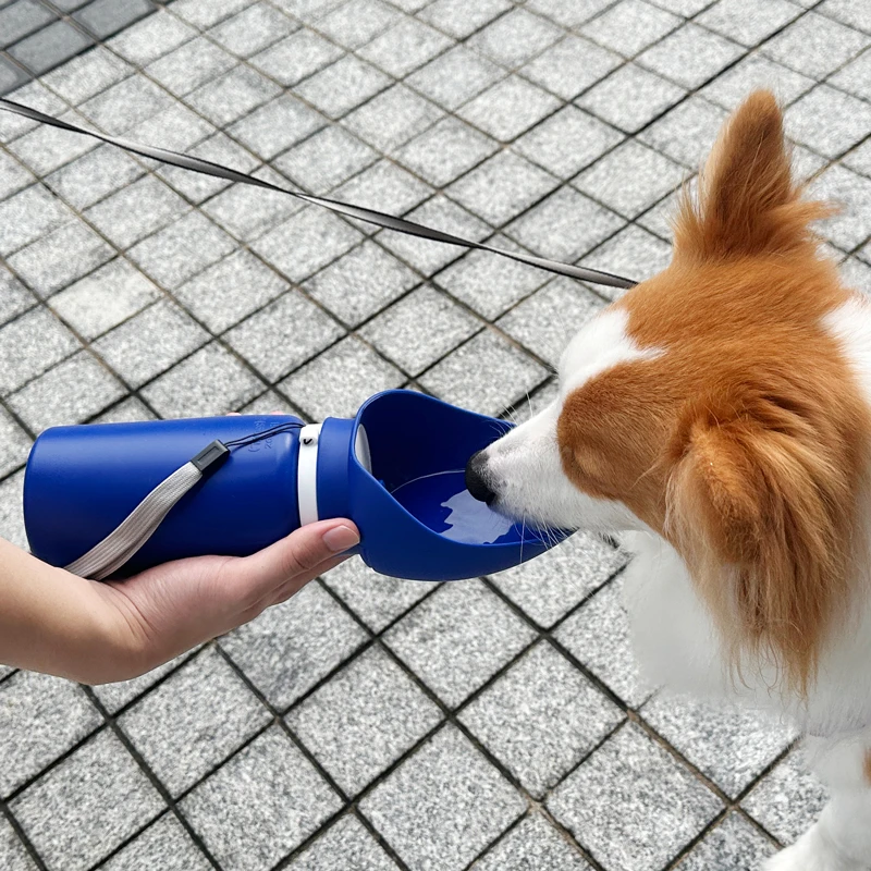 Hot Selling Trending Products New Arrivals 2024 Portable Silicone Pet Feeder Travel Dog Water Bottles With Food Container Bowl