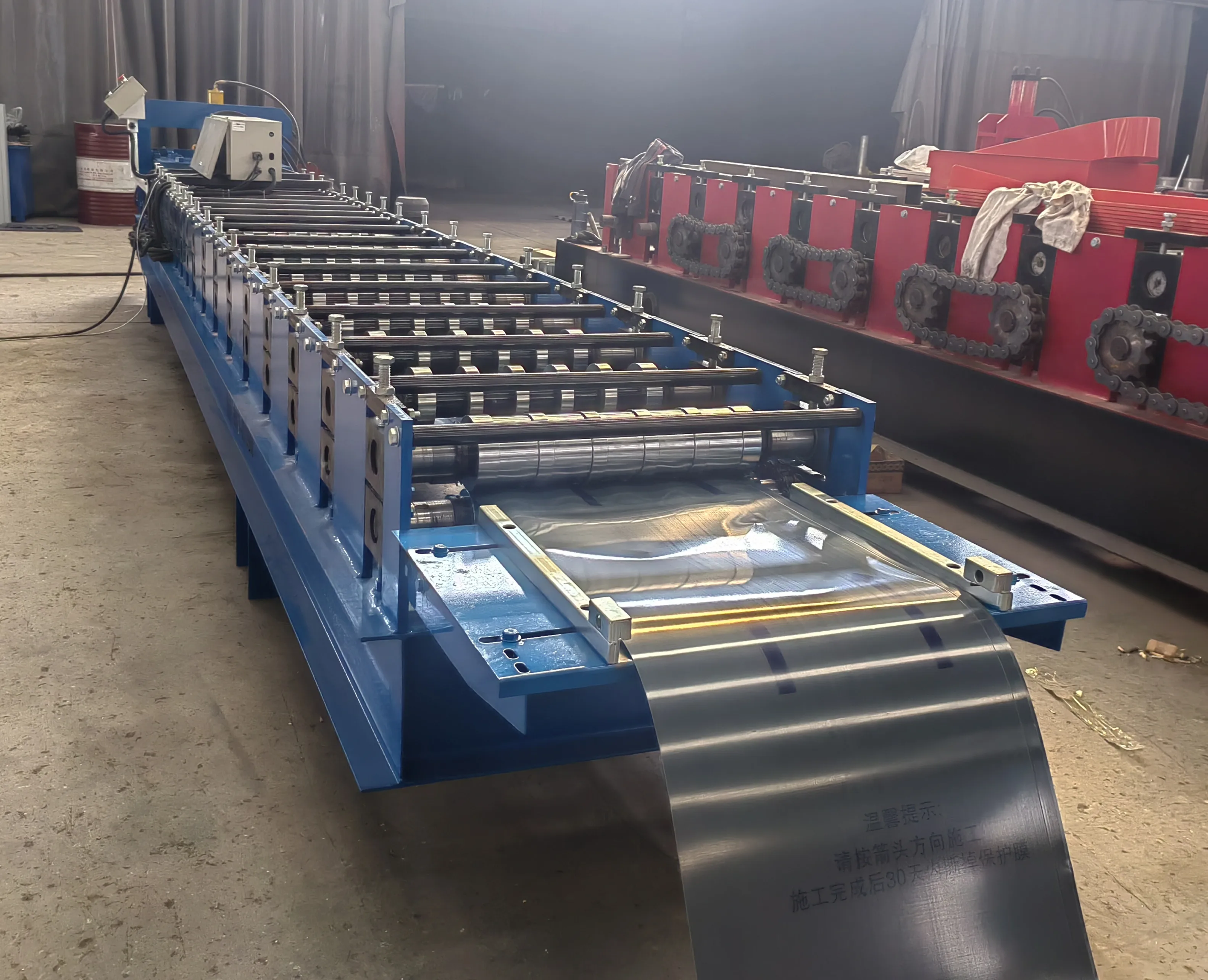 Customized outdoor tool warehouse Modern outdoor garden storage shed panel wall panel roll forming machine