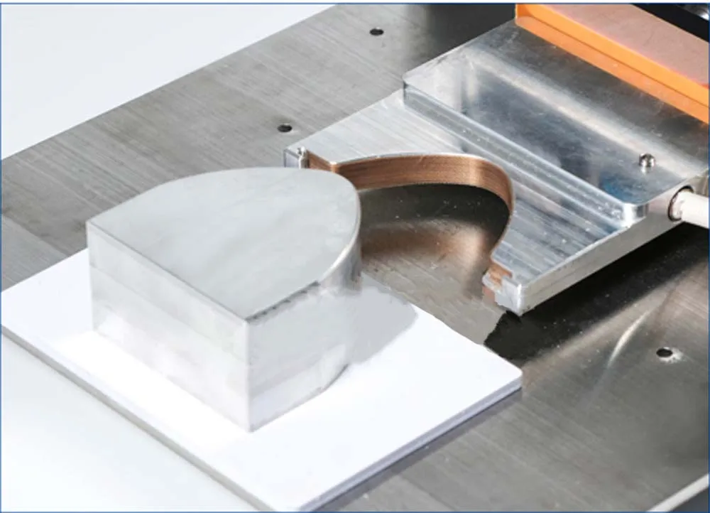 Pneumatic Semi Automatic Aluminum Strip Nose Bridge Beading Machine